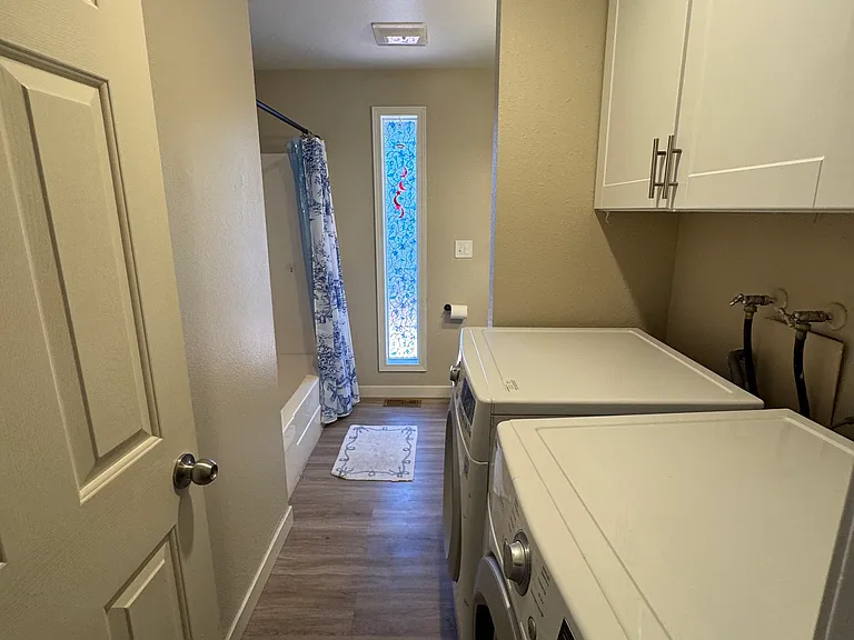 2nd Bathroom