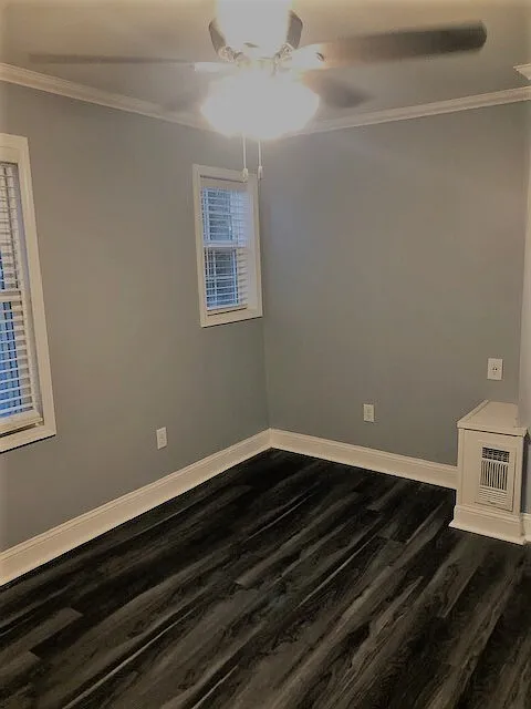 104 Ashworth Pl — Photo 2