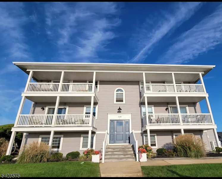 709 Ocean Ave #9