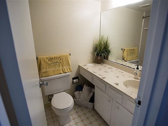 4th image of 500 Pacific Ave APT 201