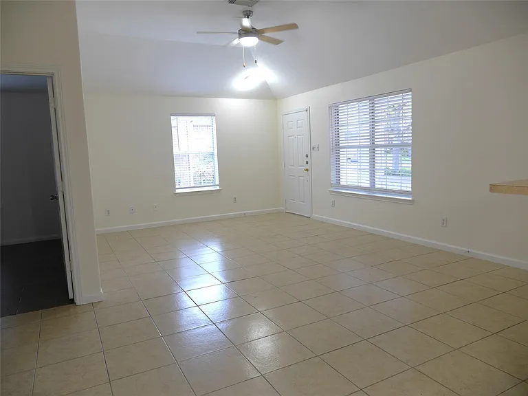 16327 Bettong Ct — Photo 7