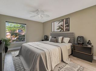 460 NW 20th St APT 211, Boca Raton, FL 33431