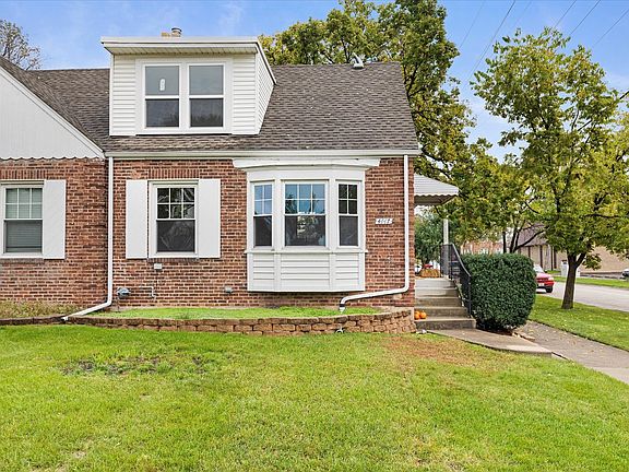 3rd image of 4447 Joliet Ave