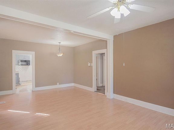 4th image of 2447 Delmar Ave