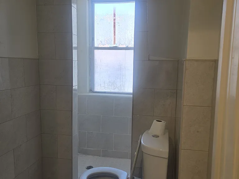 11 Cortlandt St #3 — Photo 3