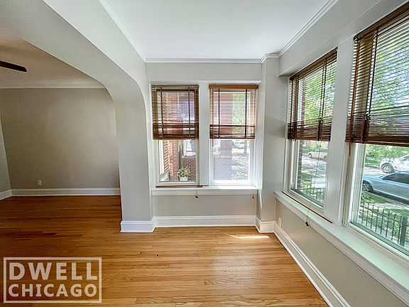 4th image of 5241 N Christiana Ave #1