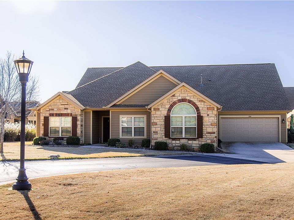1st image of 2306 SW Moorland Ln