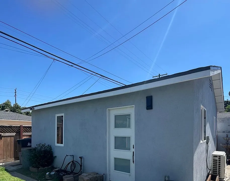 5534 Cerritos Ave #A