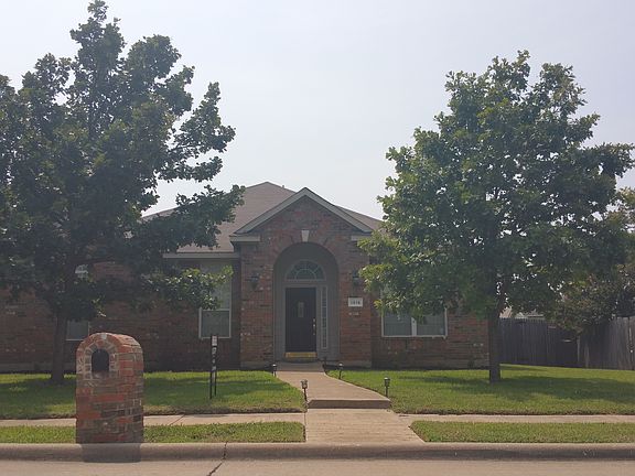 2nd image of 1816 Cedar Vista Dr