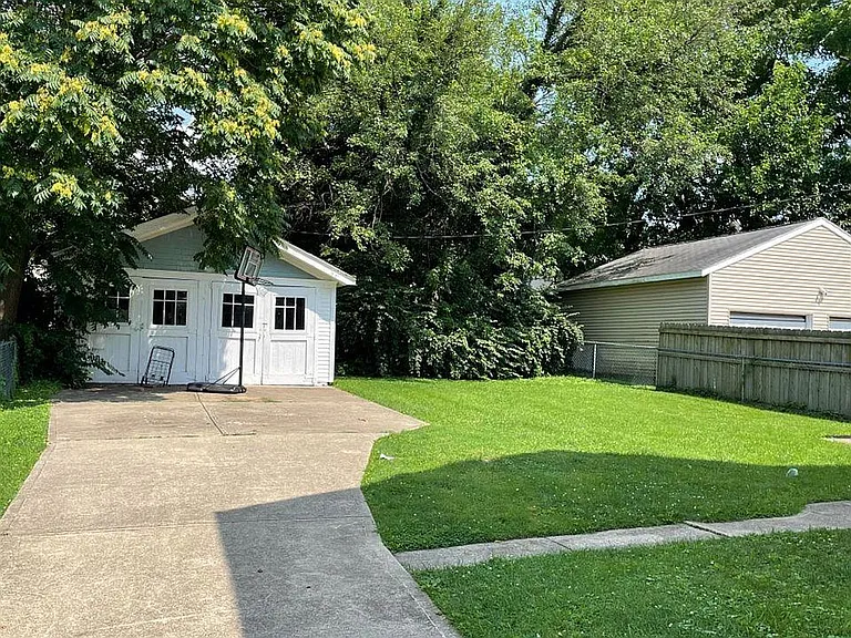 3924 Lindley Ave — Photo 25