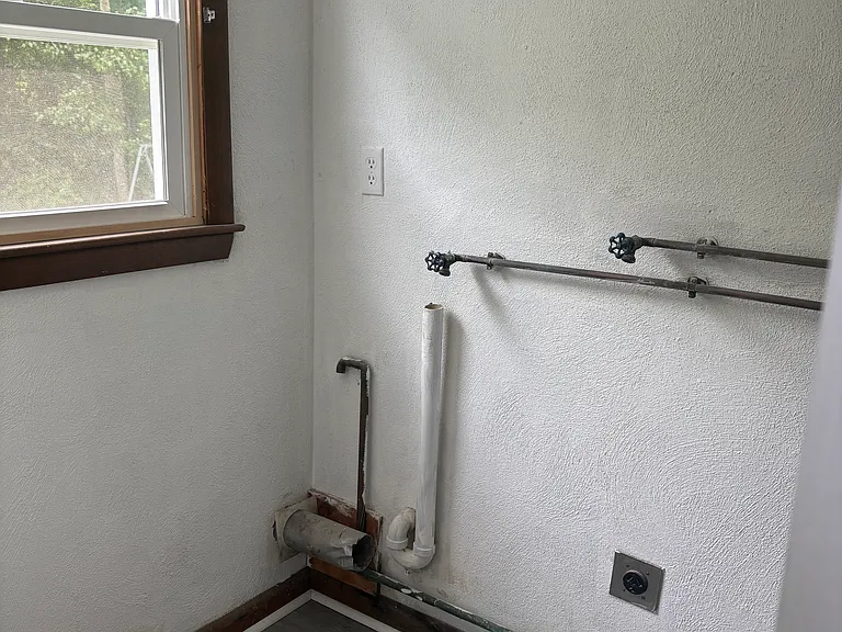 107 Hoffman Ave #107 — Photo 6