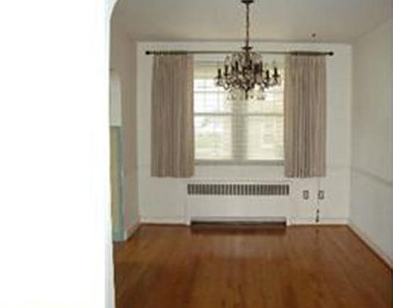 4th image of 400 S Clayton St