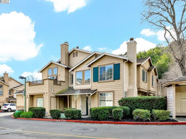 10760 McKay Ln, Dublin, CA 94568
