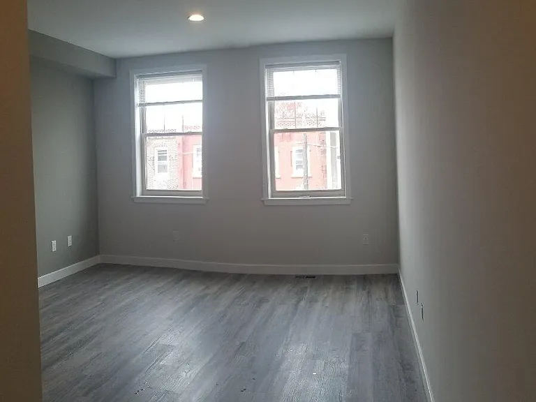 729 N 38th St #2 — Photo 5