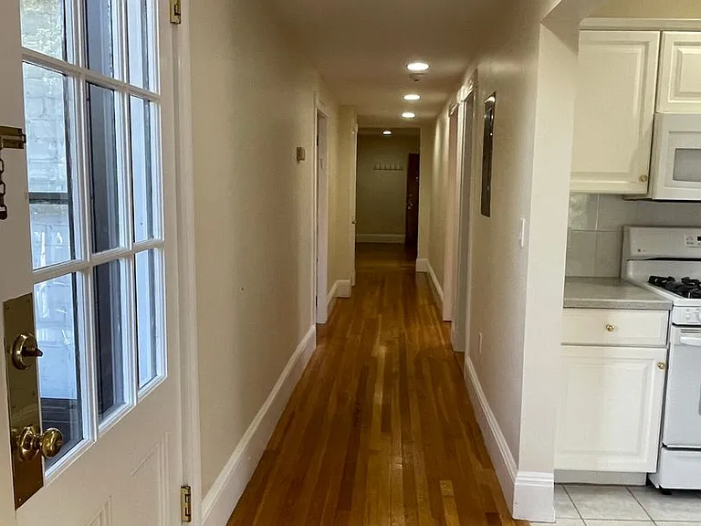 18 Dean Rd #3 — Photo 1