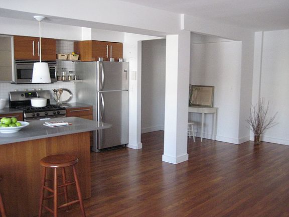 2nd image of 195 N Village Ave APT 4G