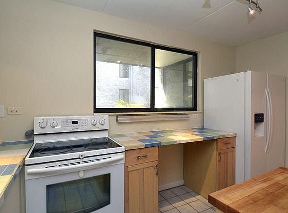 5th image of 330 W Miner St APT 1A