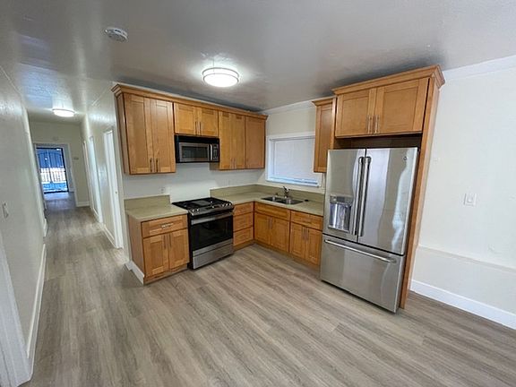 3rd image of 1946 E 20th St #8397A0589