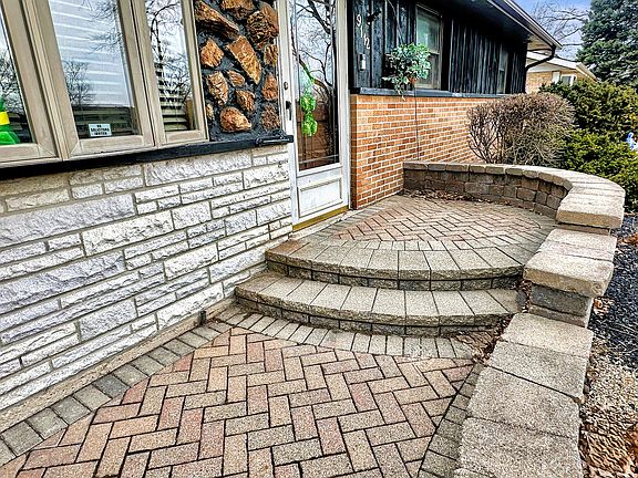 3rd image of 9112 Homestead Ln