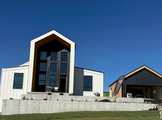 810 Cherry View Dr #16, Richmond, UT 84333