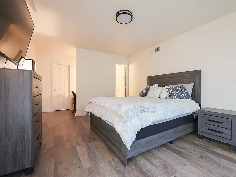 1604 N Municipal Dr #3 — Photo 1