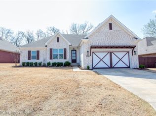 5716 Thomas Rd, Fort Smith, AR 72916