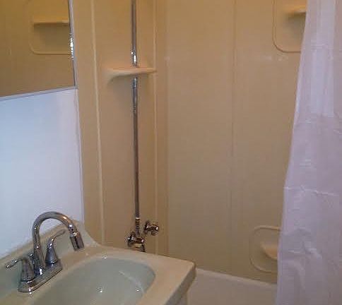 3rd image of 4753 N Monticello 2nd Floor