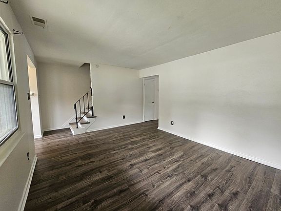 5th image of 3339 Lakecrest Rd