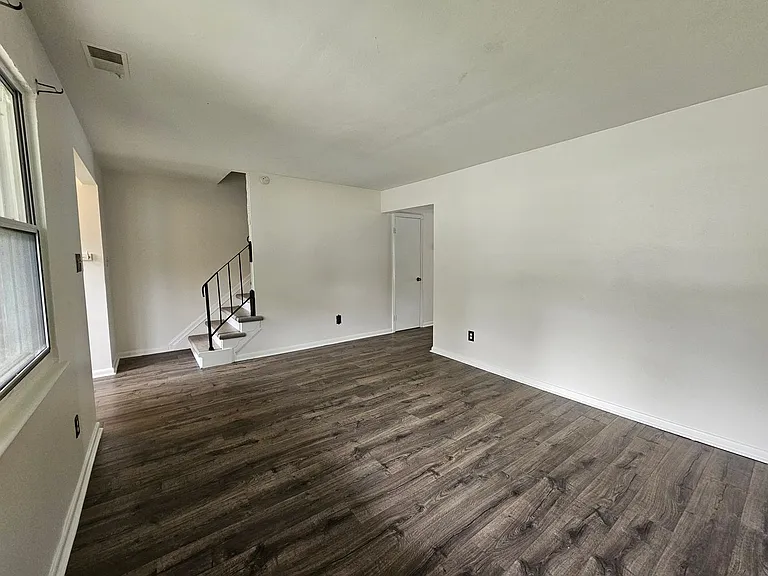 3339 Lakecrest Rd — Photo 5