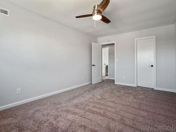 4th image of 1136 East Ln