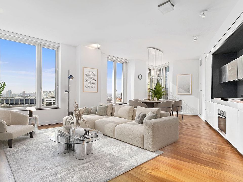 1st image of 15 William St #11DE