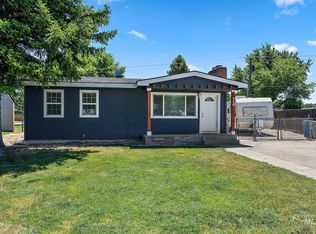 118 Baker Dr, Mountain Home, ID 83647