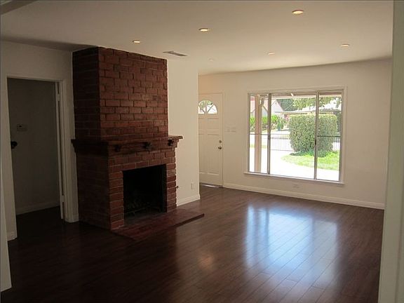 5th image of 17451 Burton St