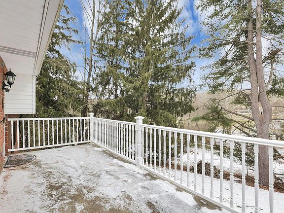 5th image of 3832 Fallsburg Rd