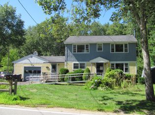 77 Old Port Rd, Kennebunk, ME 04043