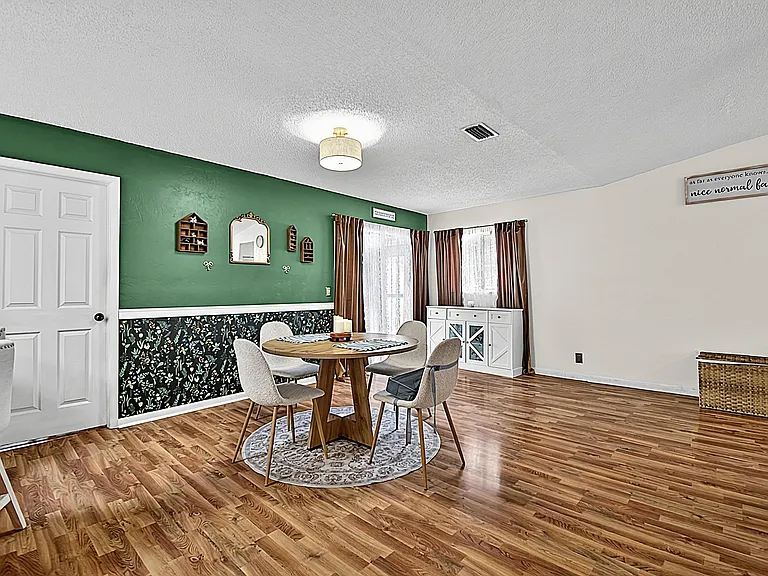 4 Zanzibar Balsan Ct — Photo 19