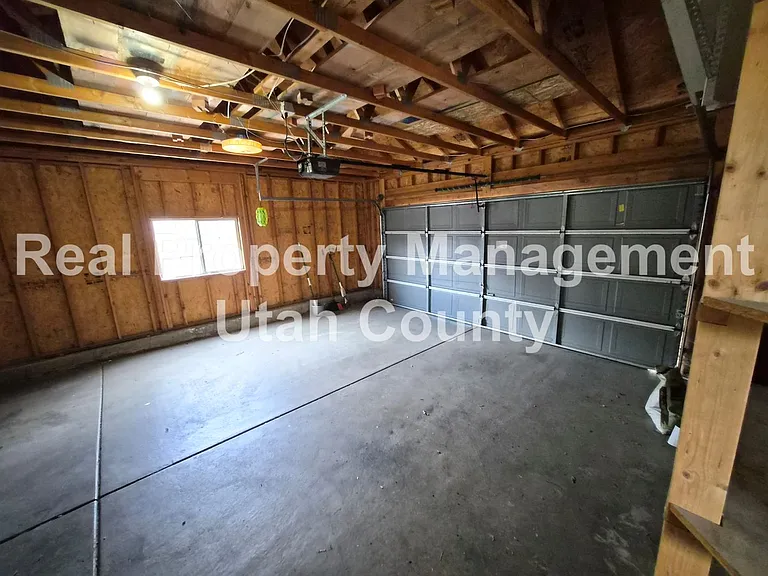 510 E 300th St S — Photo 13