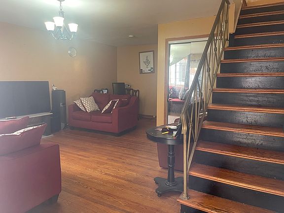 2nd image of 1739 W Farwell Ave Unit D
