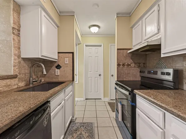 10075 Westpark Dr APT 84, Houston, TX 77042
