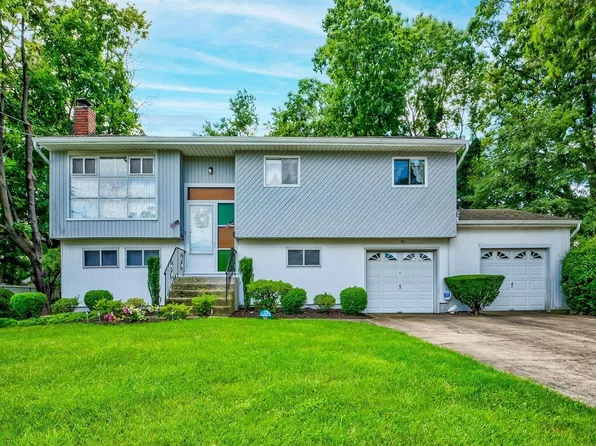 50 Shipman Avenue, North Babylon, NY 11703