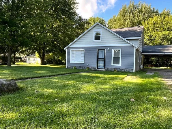 825 E Broad St, Chesaning, MI 48616