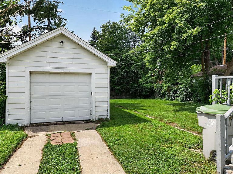 Listing photo 5