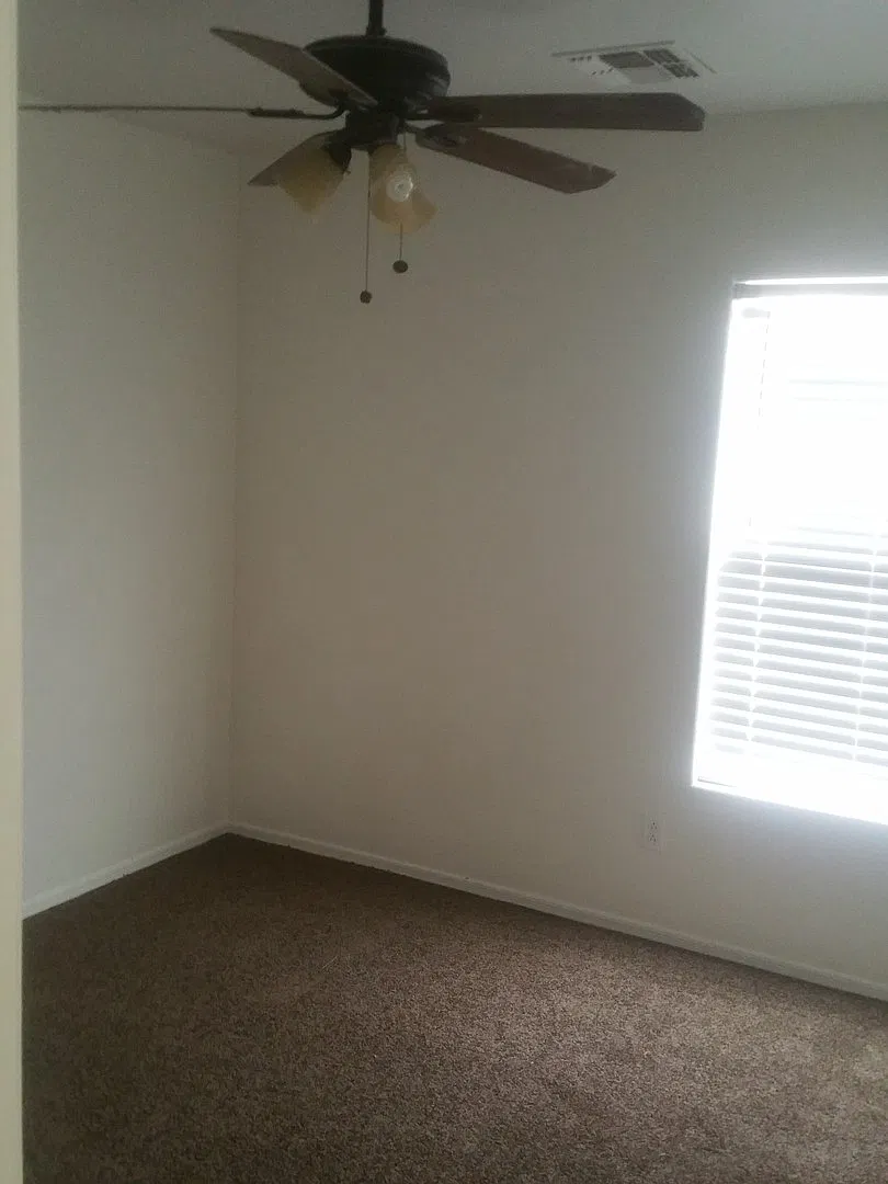 Beautiful 2 Story Home on Corner Lot First Month Free Rent when you apply within 48 hours of tour... — Photo 4