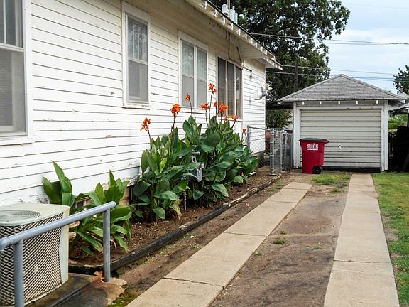 4th image of 621 E Randolph Ave