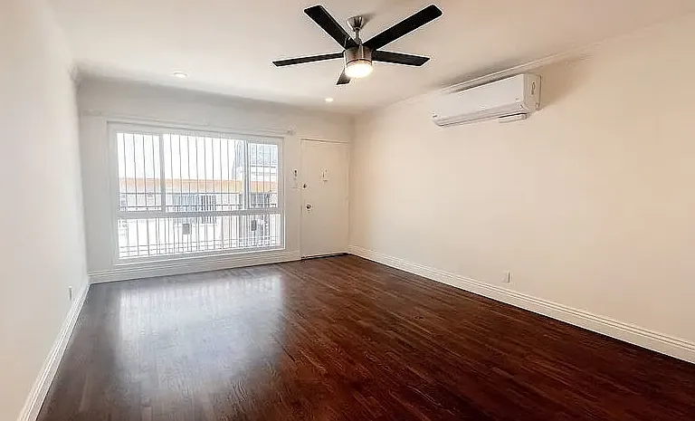 1023 N Hayworth Ave #5 — Photo 8