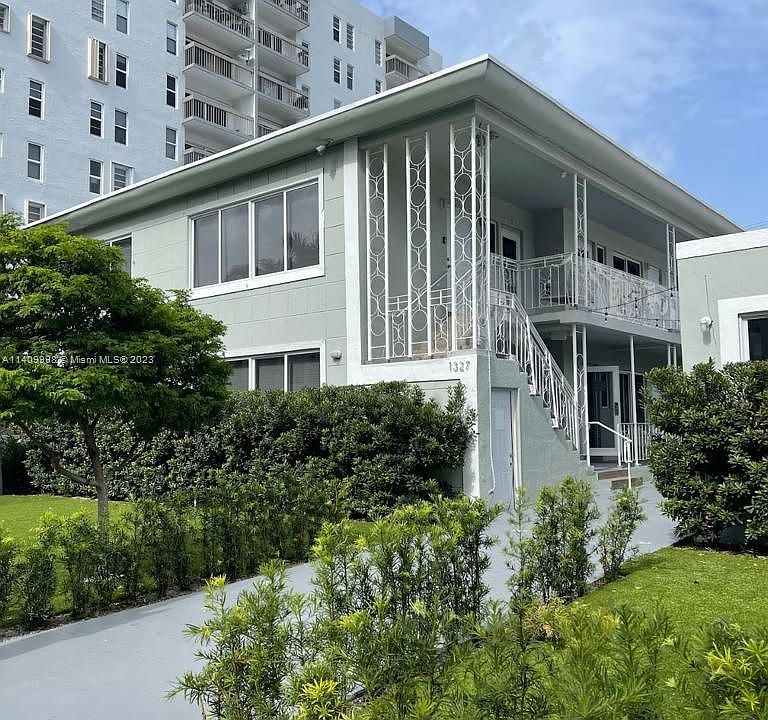 1st image of 1327 West Ave #1