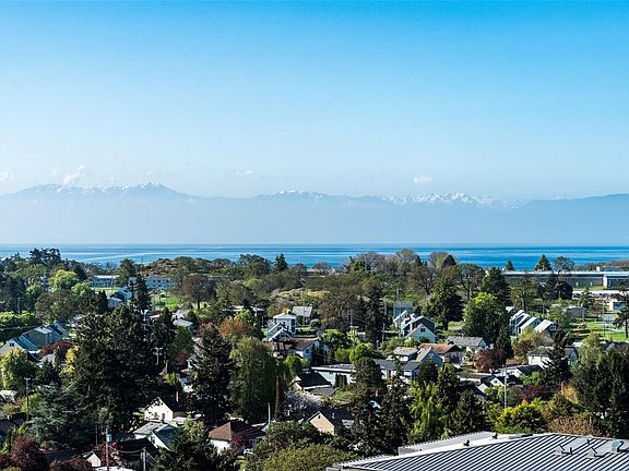 3rd image of 899 Esquimalt Rd #807
