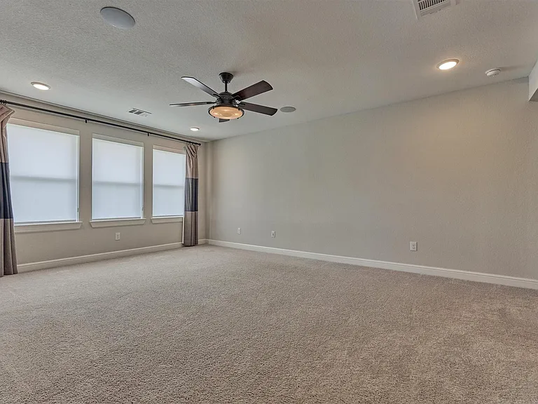 11 Shumard Oak Dr — Photo 24