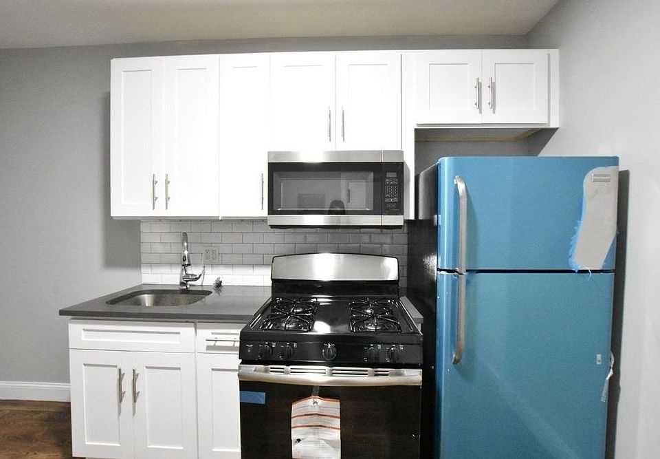 2nd image of 423 E 142nd St #1
