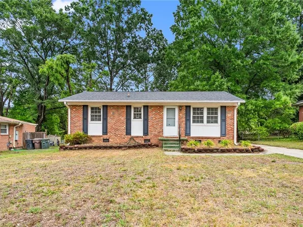 1909 Rayston Dr, Greensboro, NC 27405